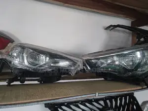 Set Head Light Toyota 4runner 2017