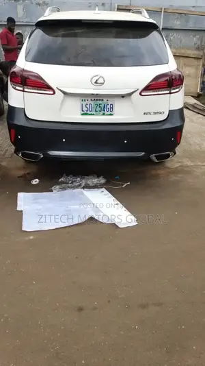 Back Bumper and Back Light Rx350