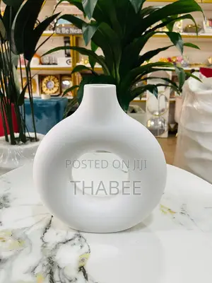 Plastic Doughnut O Nordic Vase.