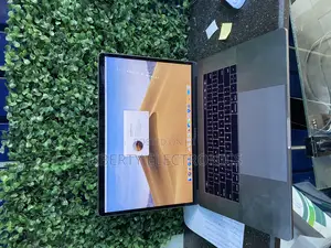 Laptop Apple MacBook Pro 2017 16GB Intel Core I7 SSD 512GB