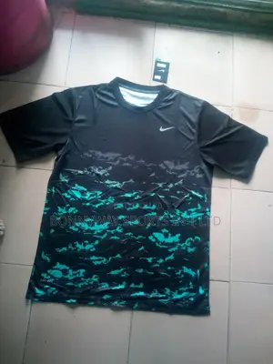 Nike Sports Mens Tops