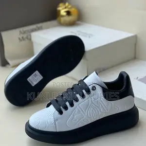 Original Alexander McQueen Sneakers in 2 Colors