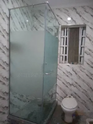 Luxury Cubicle Shower Glass