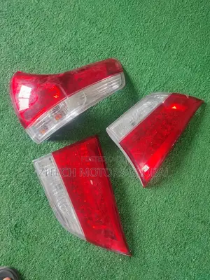Right Side Rear Light and Set Booth Light Sienna 2012