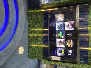 Used Ps5 Regular With Games + One Controller