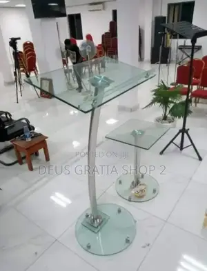 Glass Top Single Pole Pulpit With Side Tables