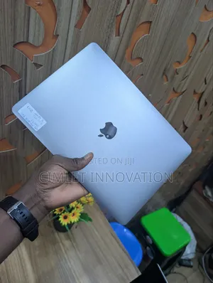 Laptop Apple MacBook Pro 2017 8GB Intel Core i5 SSD 512GB