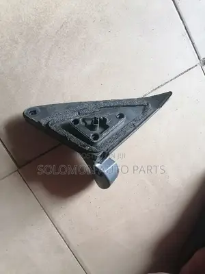 Mirror Sitting or Base Highlander 2010 and 2012 Available