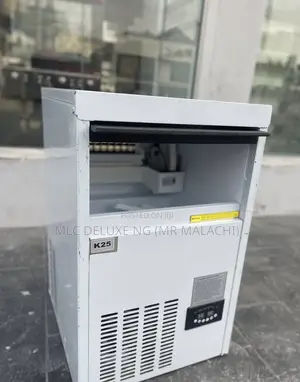 Lounge / Club/ Bar/ Restaurant Commercial Ice Cube Machine