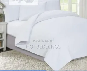 100% Cotton White Duvet, Bedsheet With 4 Pillow Cases