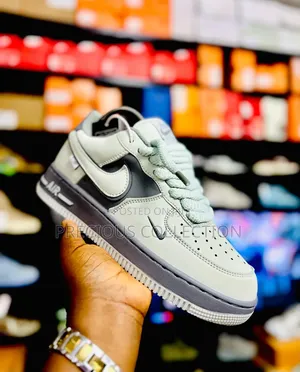 Unisex Bold Lace Premium Nike Sneakers