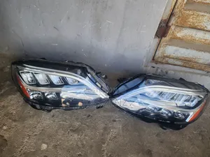 C300 Direct 2019 Set of Headlight