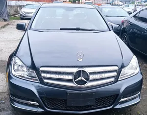 Mercedes-Benz C300 Luxury 4Matic Sedan AWD (3.5L 6cyl 7A) 2014 Gray