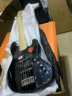 Squire by Fender Five String Jazz Bass
