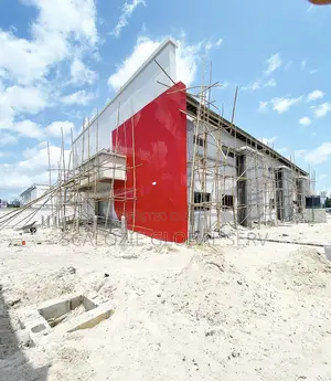 Ultra Modern Plaza Comprising 42 Shops/Offices Spaces
