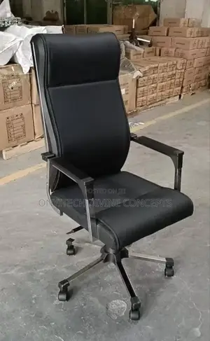 Semi Executive Office Swivel Chair Black and Brown