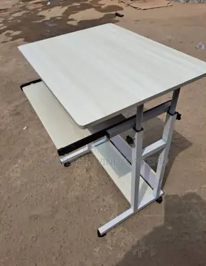 Mobile Computer Desk