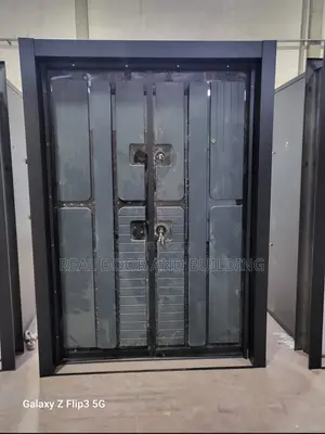 High Quality 5ft Luxury Security Door (641op)