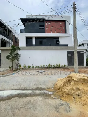 4bdrm Townhouse/Terrace In Lekki Phase 1 For Sale