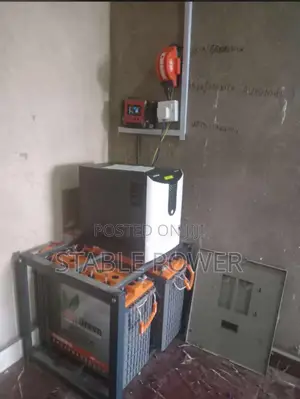 2kva Inverter (Pure Sine Wave) With 2 Batteries And 4 Panel