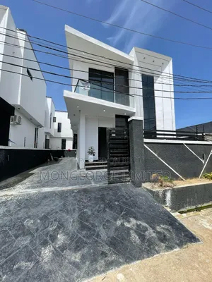 4bdrm Duplex in Ikota for sale