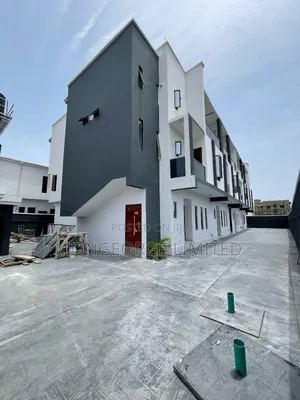3bdrm Townhouse/Terrace in Ikota for sale
