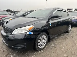 Toyota Matrix Hatchback FWD (1.8L 4cyl 5M) 2010 Black