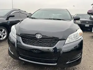 Toyota Matrix Hatchback FWD (1.8L 4cyl 5M) 2010 Black