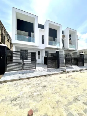 4bdrm Duplex in Ikota for sale
