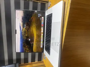 Laptop Apple MacBook Pro 2021 M1 16GB Apple M1 Pro SSD 512GB