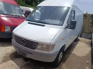 Mercedes-Benz Sprinter 2010 White