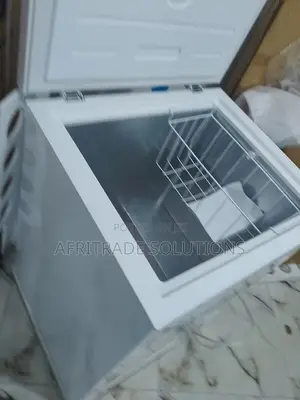 Clean Portable Skyrun 142litres Deep Freezer
