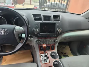 Toyota Highlander Limited 2010 Gray