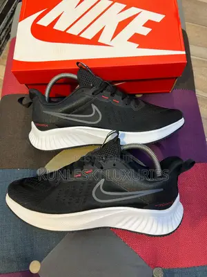 Original Nike Huaracherun Ultra Se Prem Sneakers