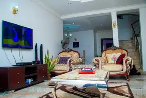 2 Bedroom Apartment With Modern Facilities