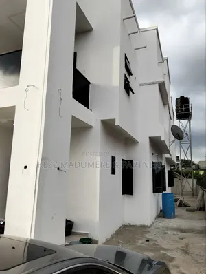 4bdrm Duplex in Apara Link Road Port for sale