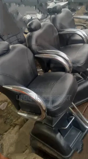 Imported Executive Salon Rolling Barber/Stylist Chair