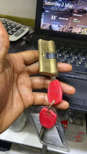China Panel Door Cylinder Lock