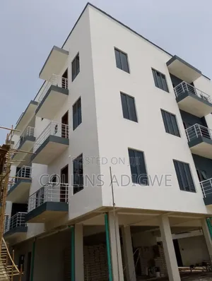 2bdrm Apartment in Orchid Road Chevron for sale