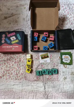 English Flashcards or Spelling Blocks