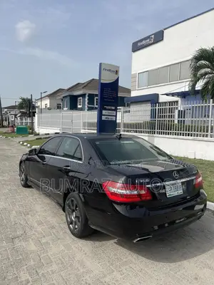 Mercedes-Benz E350 Base 4Matic Sedan AWD (3.5L 6cyl 7A) 2013 Black