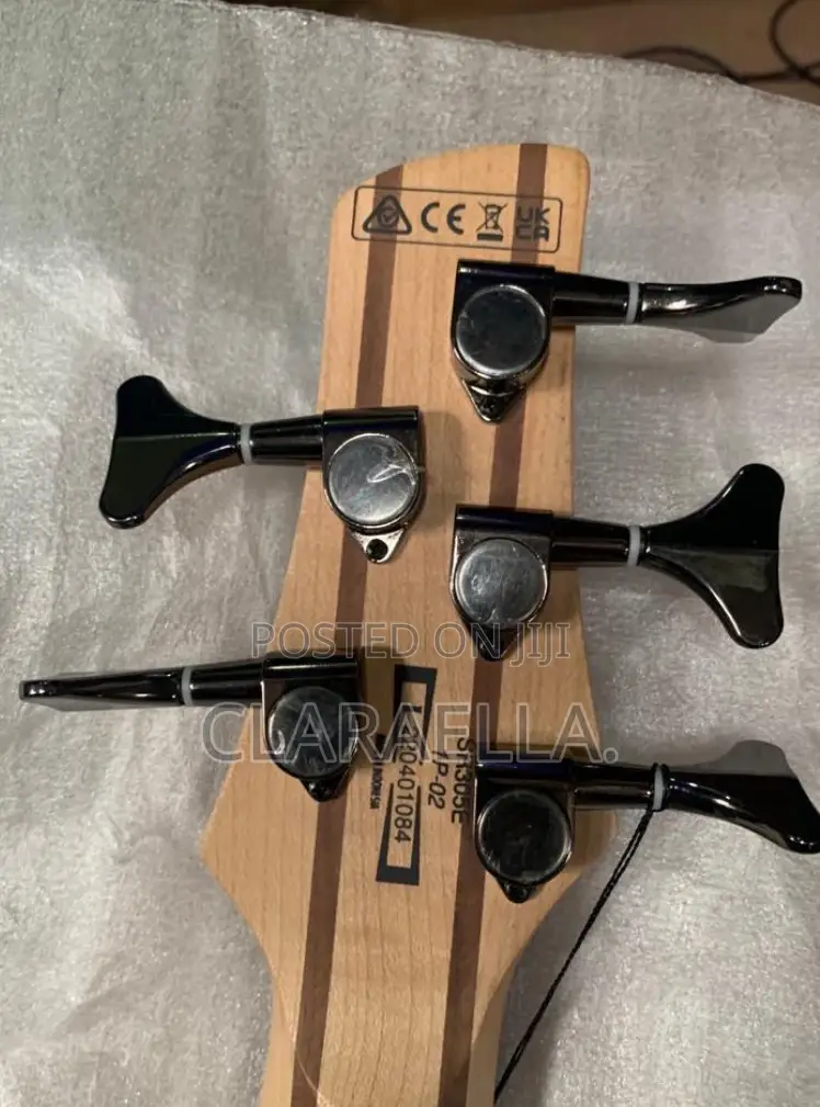 Sr305 Five String Ibanez Active Bass Guitar