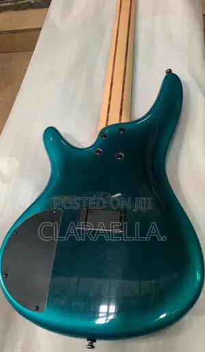 Sr305 Five String Ibanez Active Bass Guitar