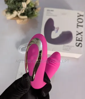 Rechargeable Wearable Vibrator Clitoris Sucker Women Sex Toy