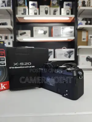 Fujifilm X-S20 Mirrorless Camera With 16-50mm F/2.8-4.8 Lens