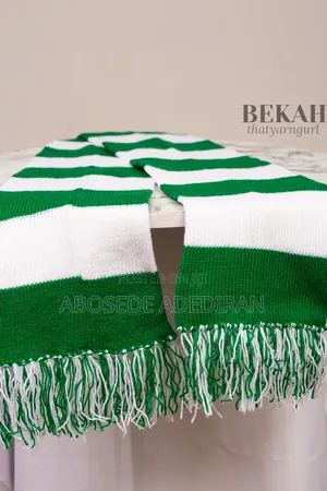Nigerian Green and White Muffler