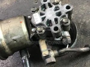 Power Steering Pump for Toyota Hilux 2005/2018 Modele