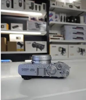 Fujifilm X100vi (Silver Agent)