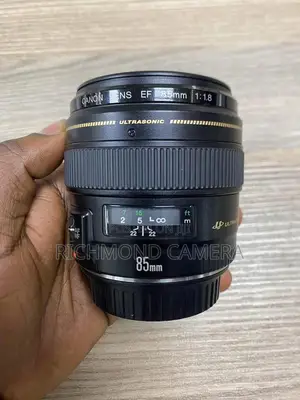 Canon 85mm F1.8
