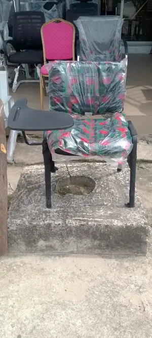 Student Training Chair